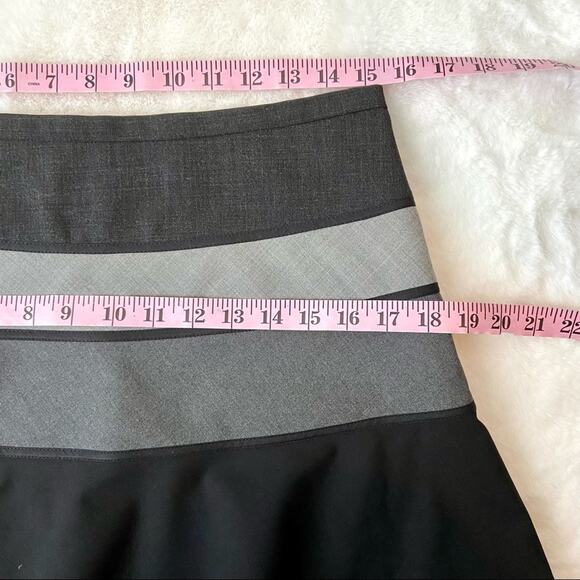 BCBGMaxAzria Black And Gray Striped Wool Mini Skirt Size 6 - Picture 6 of 7